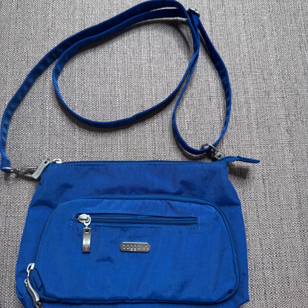 Baggallini Blue Nylon Crossbody Bag Travel Purse Pink Lining Adjustable Strap